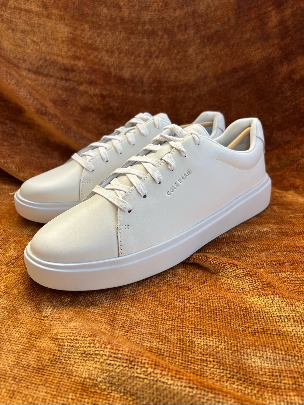 NWT Cole Haan Off-White Leather Casual Sneakers